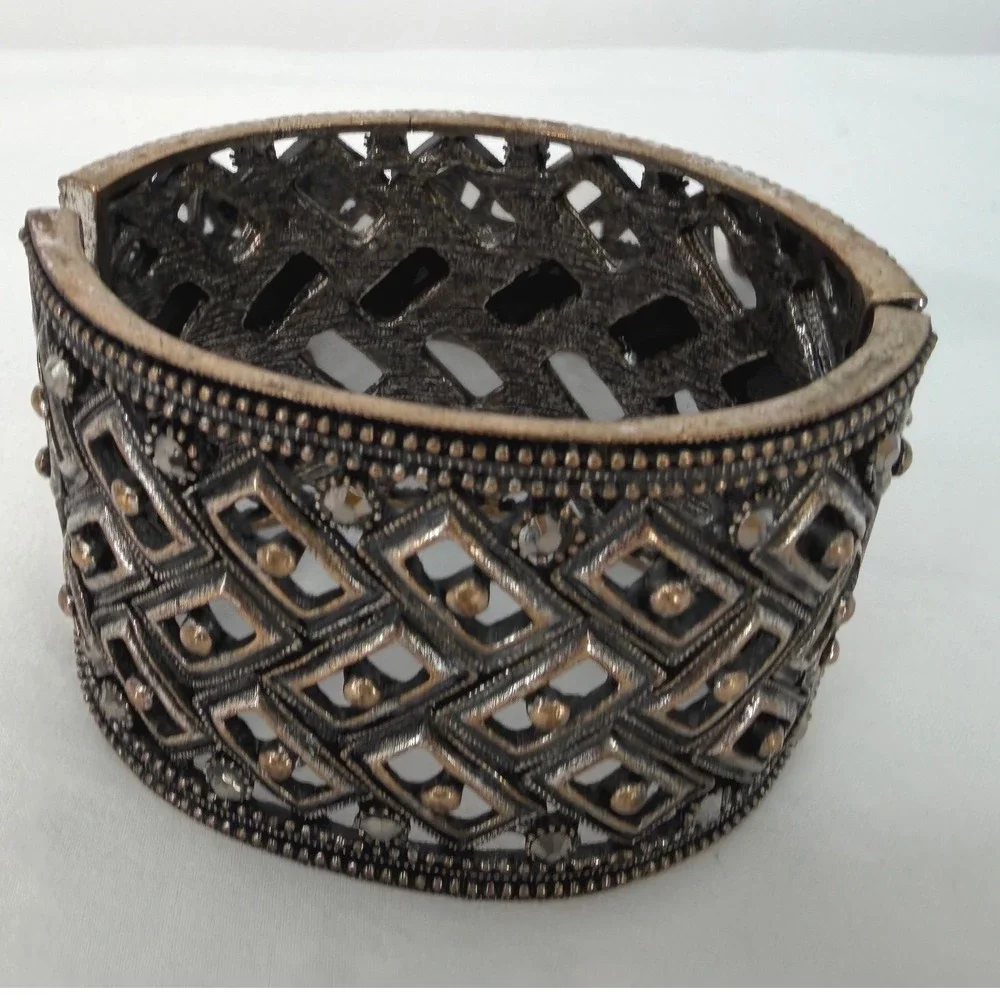 Vintage Bronze Tone Black Smoky Crystal Hinged Cuff Bracelet Woven Chic 103-183